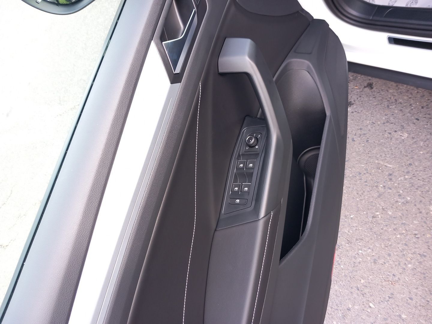 Volkswagen T-Roc - Bild 8