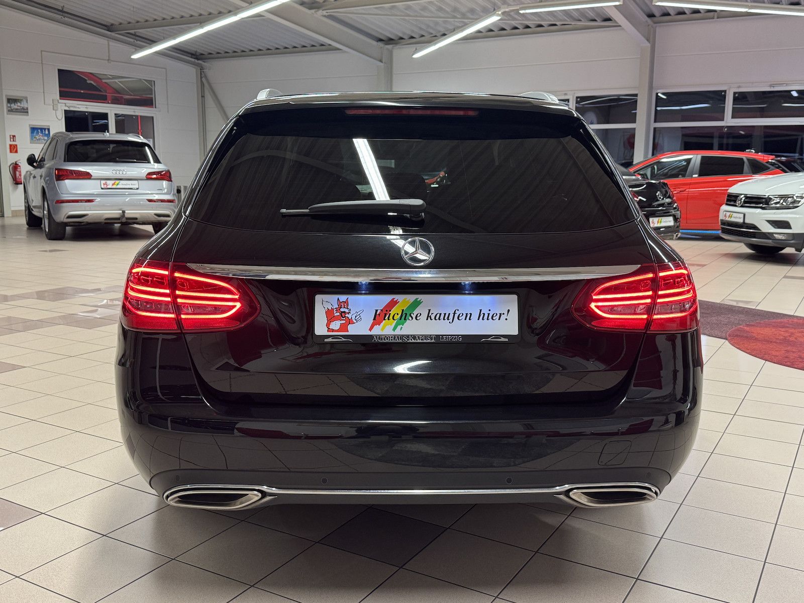 Fahrzeugabbildung Mercedes-Benz C 300 T Aut. /LED/HuD/Distro/Spur/VZE