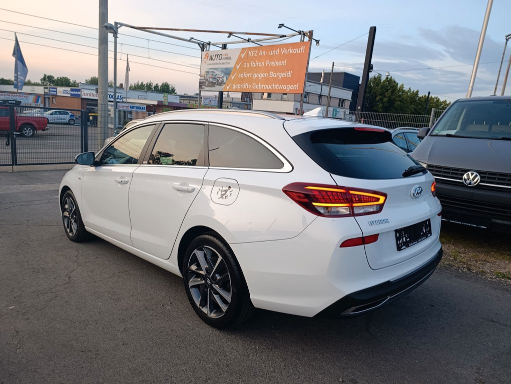Hyundai i30 cw Prime Mild-Hybrid*KAMERA*NAVI*LED*DAB*ALU