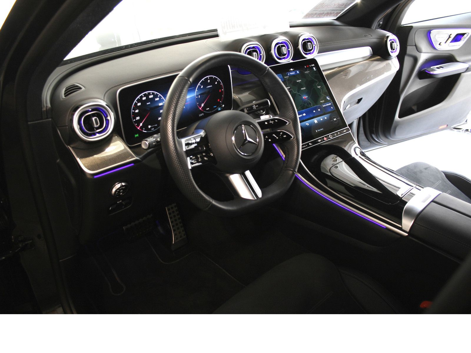 Fahrzeugabbildung Mercedes-Benz GLC 220 d 4M Edition AMG*Night*AHK*Memory*Distro