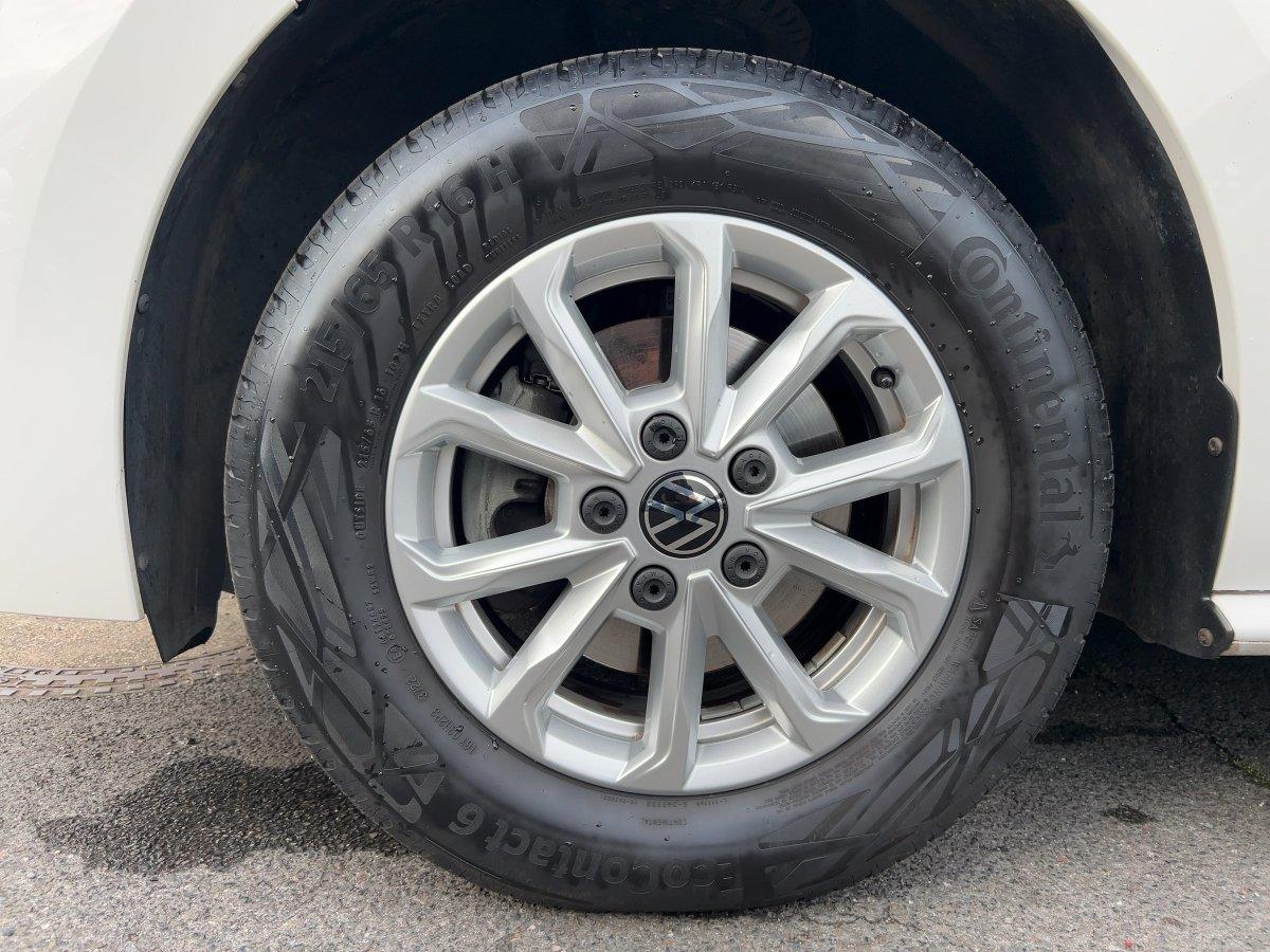 Volkswagen T7 Multivan 2.0 TDI DSG 7-Sitzer+AHK+LED+NAVI+RF
