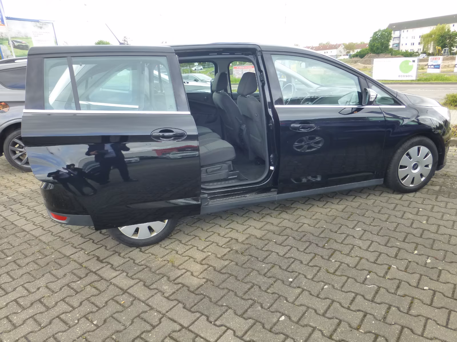 Ford Grand C-Max Automatik Titanium 1,5i 150PS