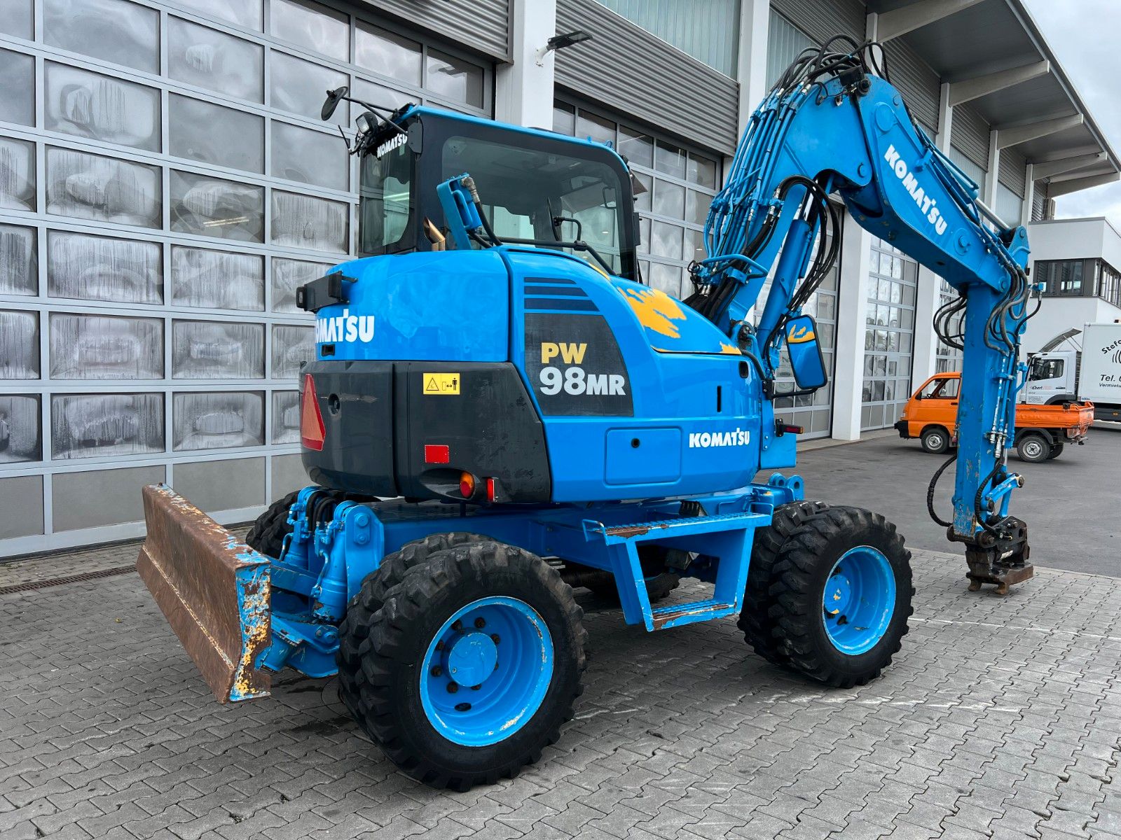 Fahrzeugabbildung Komatsu PW 98MR-8 / 5.734h / Powertilt HS08