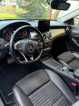 Mercedes-Benz CLA 250 4MATIC DCT - - Mercedes-Benz CLA 250: 4matic