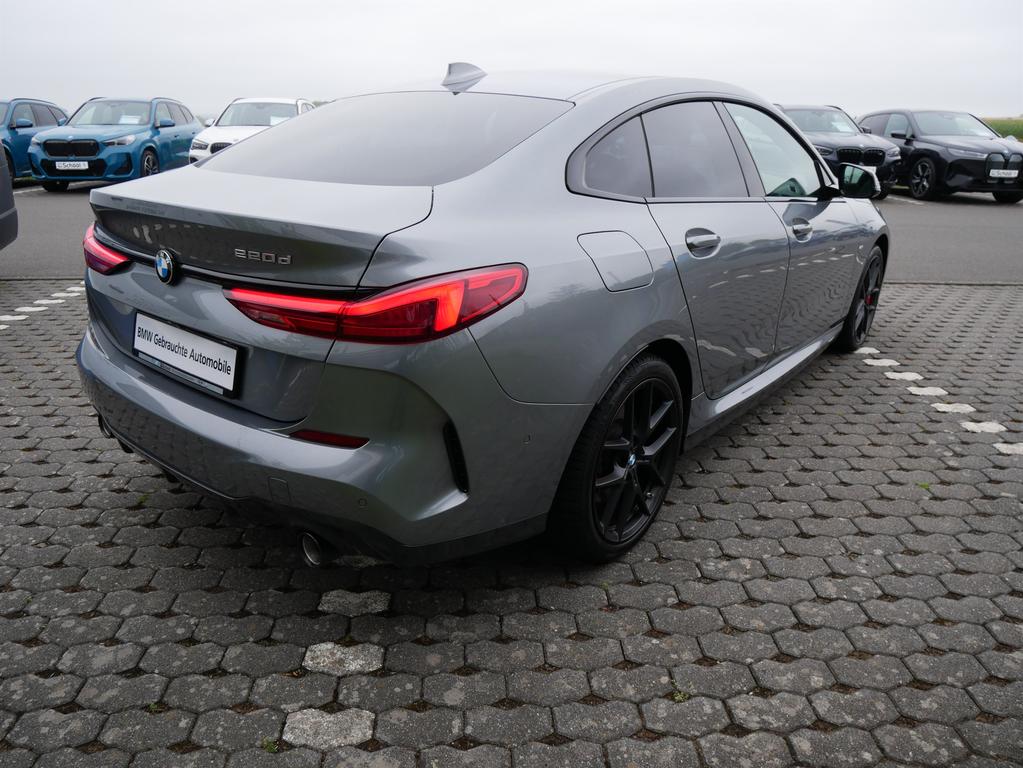 BMW 220