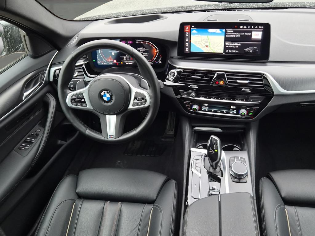BMW 530d xDrive T. M-SPORT LASER NAVI PANO 18" AHK