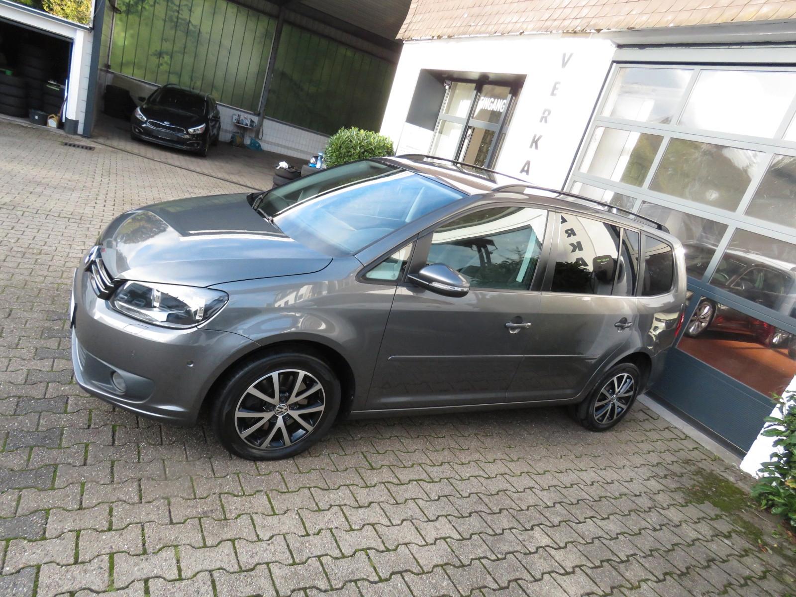 Volkswagen Touran Comfortline / AUTOMATIK / 7 SITZER