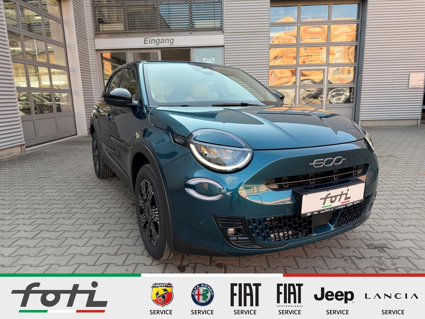 Fiat 600 Hybrid Icon 1.2 110PS Automatik Navi Kamera
