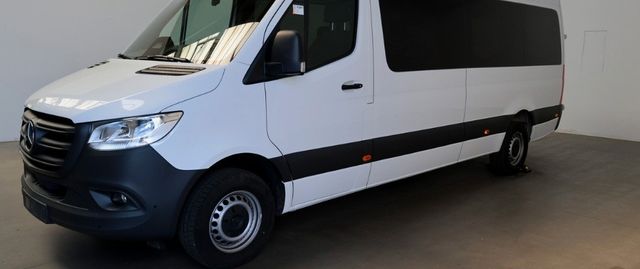Vorderansicht von MERCEDES-BENZ