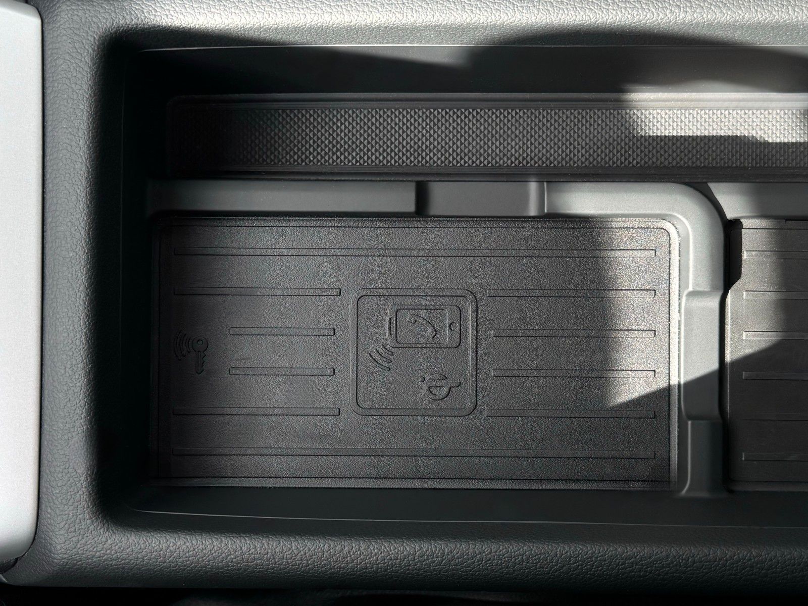 Fahrzeugabbildung Audi A4 Avant 40 TFSI S tronic Kamera Massage AHK SHZ