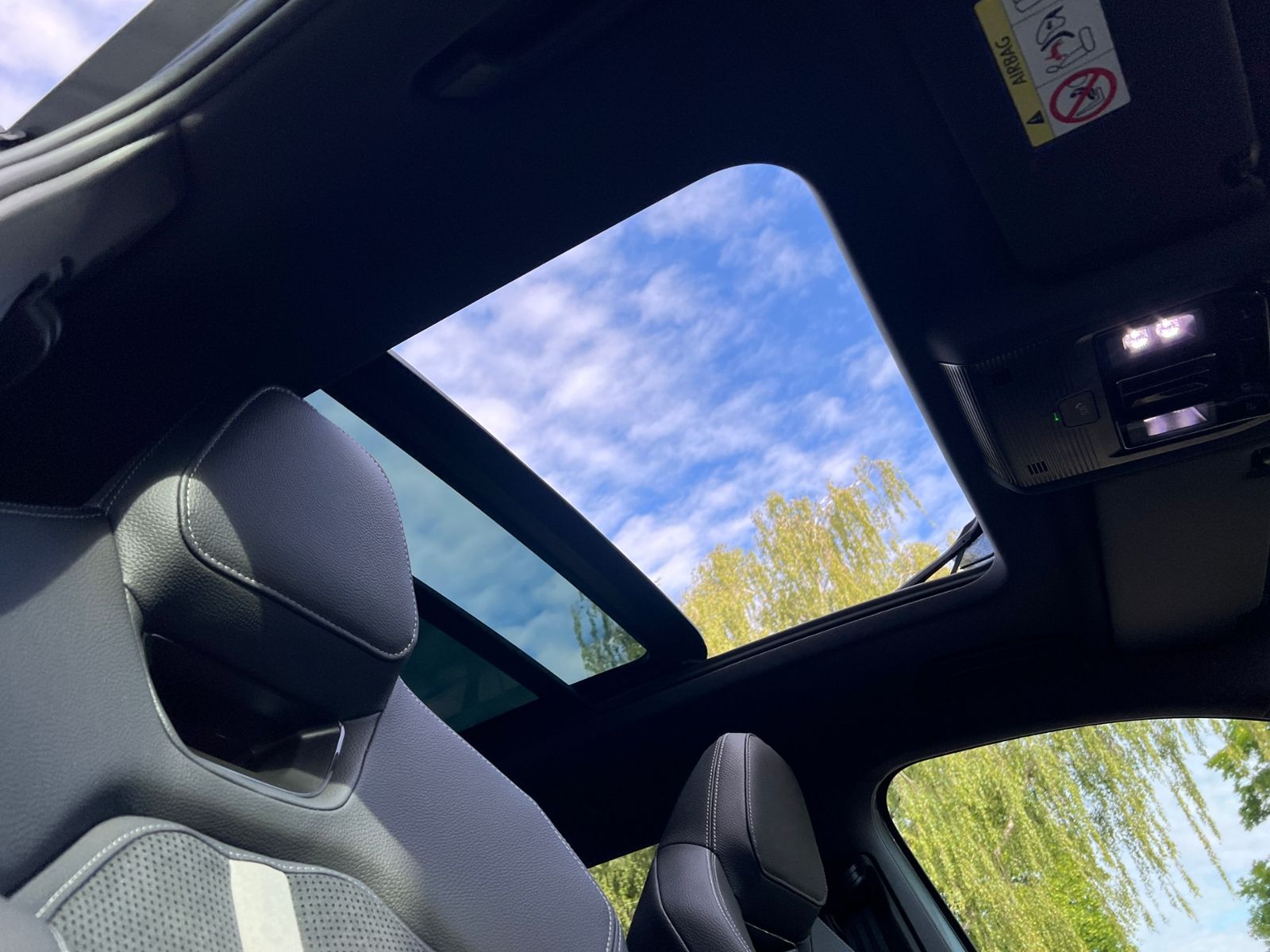 Fahrzeugabbildung SKODA Kodiaq Sportline 1.5 TSI IV DSG *LED, AHK, Navi,