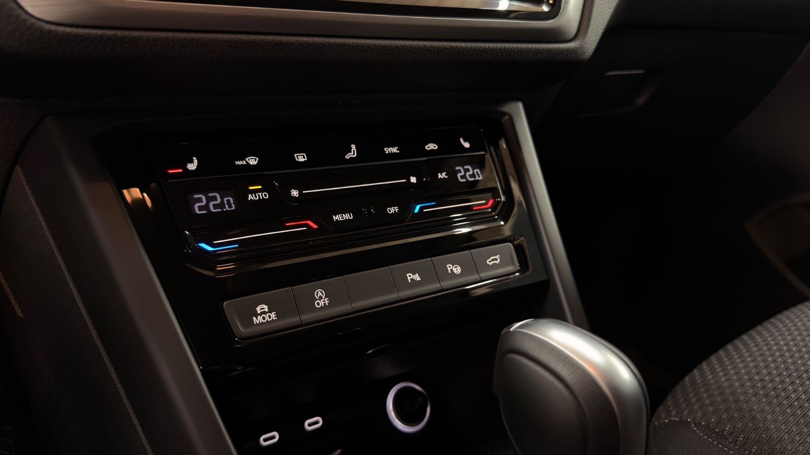 VW Touran Touran Comfortline AHK|Dynaudio|7-Sitzer|Kamera Vorschau 32