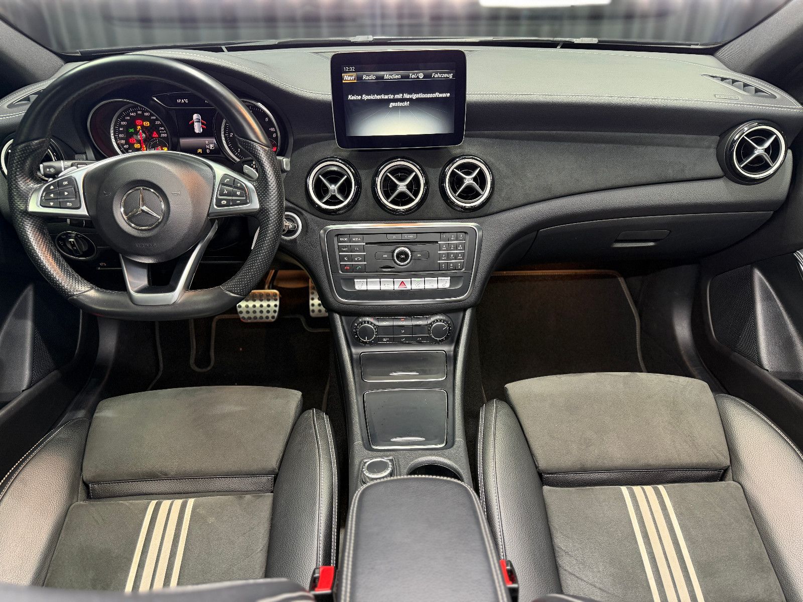 Fahrzeugabbildung Mercedes-Benz A 200 CDI|AMG-LINE|7G AUTOMATIK|NAVI|KAMERA