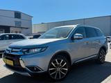 Mitsubishi Outlander Plus 4WD Allrad|7-Sitzer|AHK|Kamera - Mitsubishi Outlander 7-Sitzer