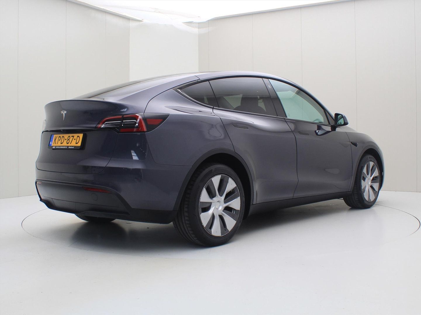 Tesla Model Y Long Range AWD 75kWh 351pk AMD RYZEN 91. imagem 3