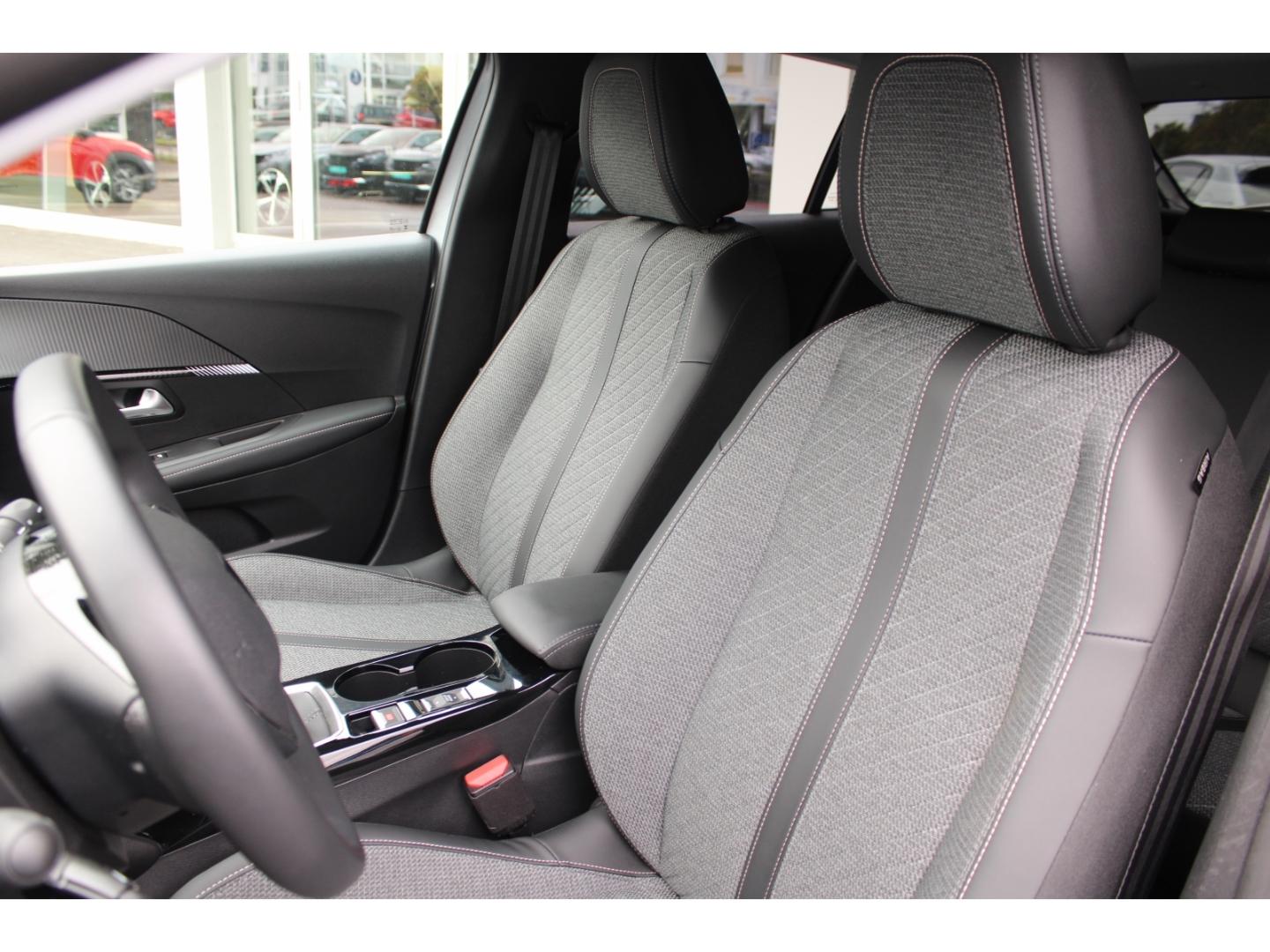Peugeot 208 Allure PureTech 100 5türig *scheckheftgepfle