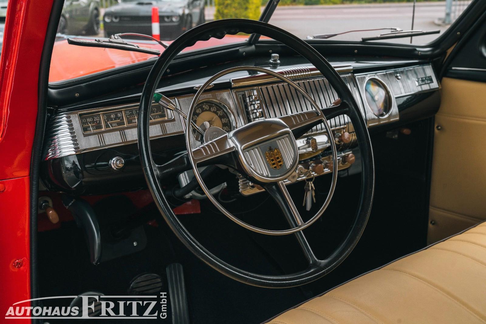 Dodge Custom D24C Coupe - 3,8 6 Zylinder