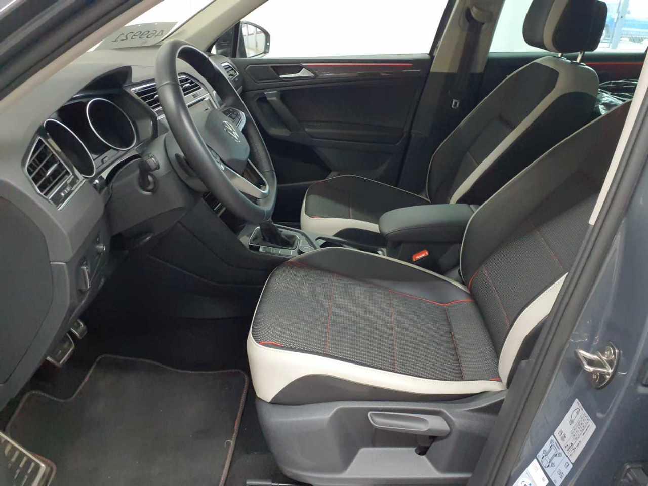 Volkswagen Tiguan 4MOTION URBAN SPORT Navi HuD, миниатюра 3