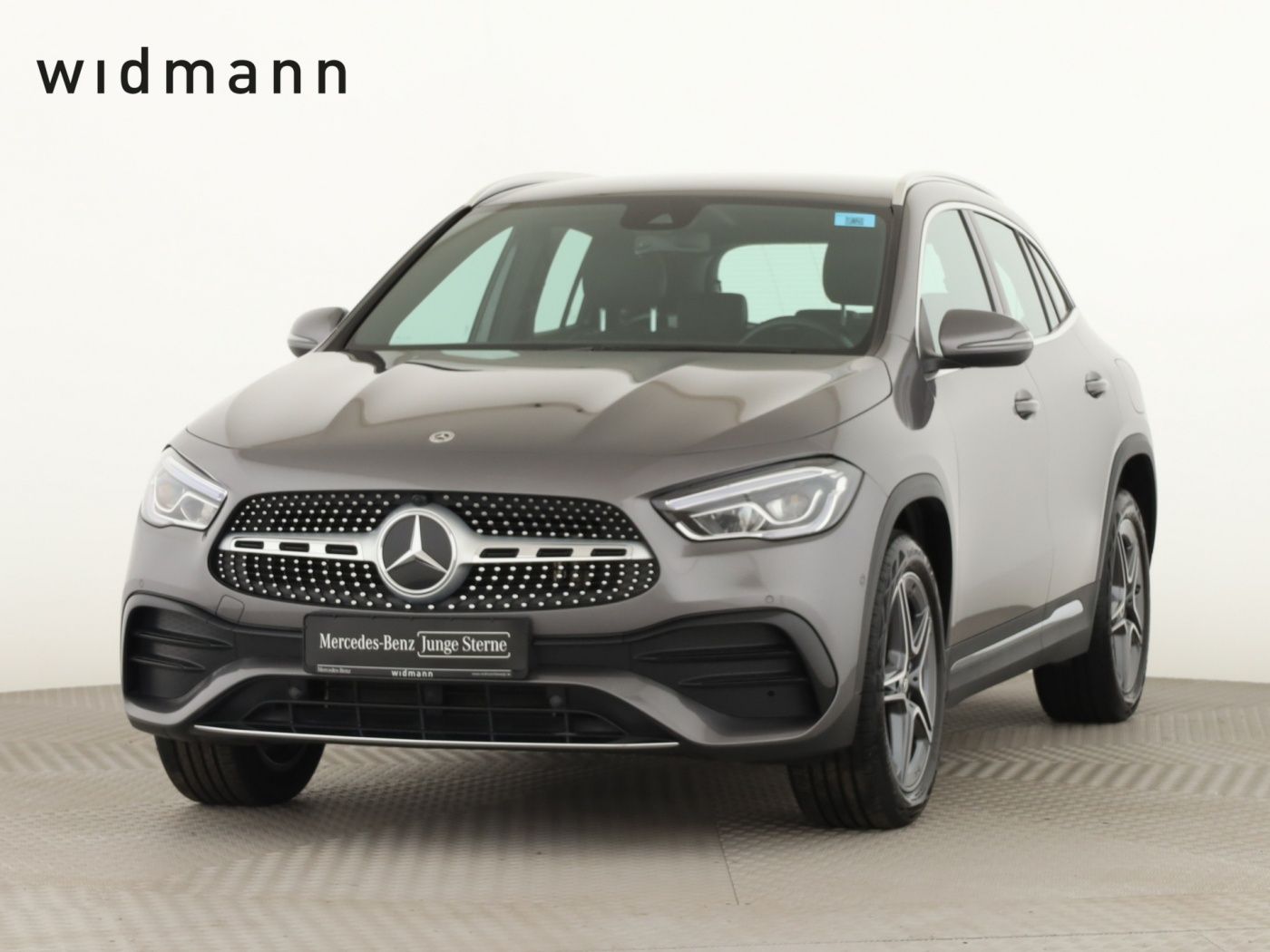 MERCEDES-BENZ GLA 250 e AMG*AHK*LED*Park-Paket*Rückfahrkamera*