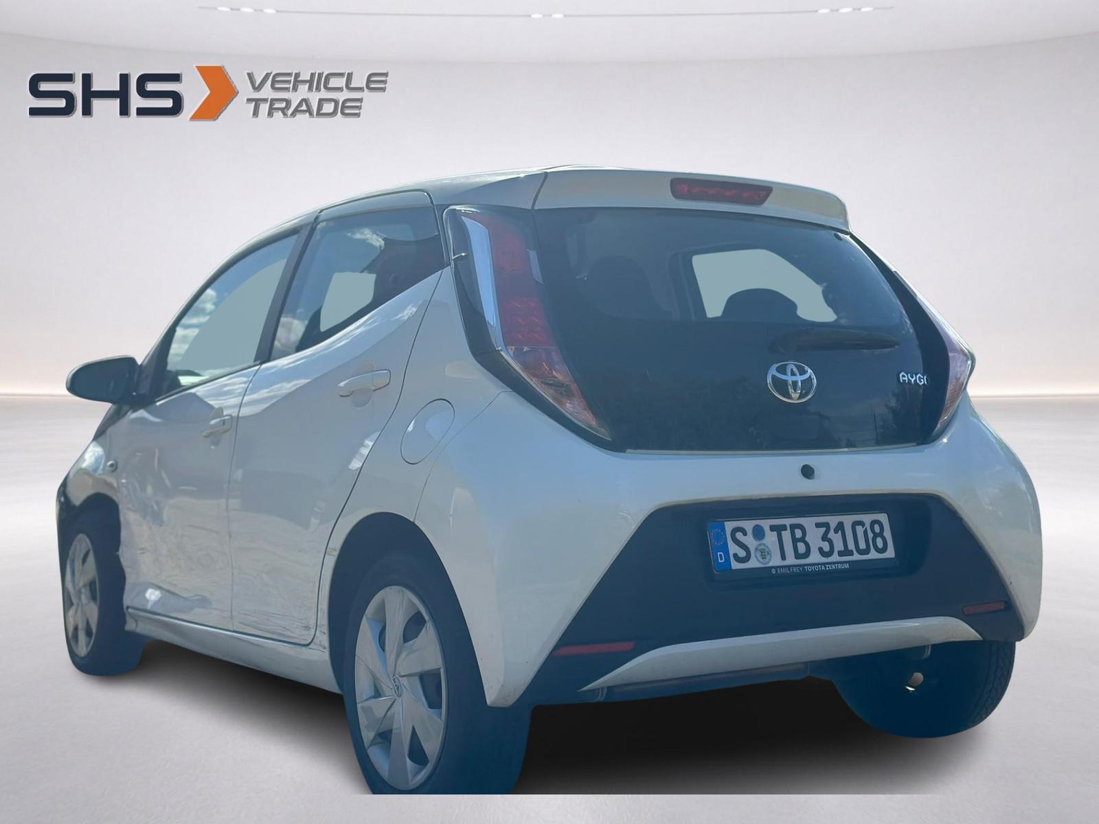 Toyota AYGO x-play 