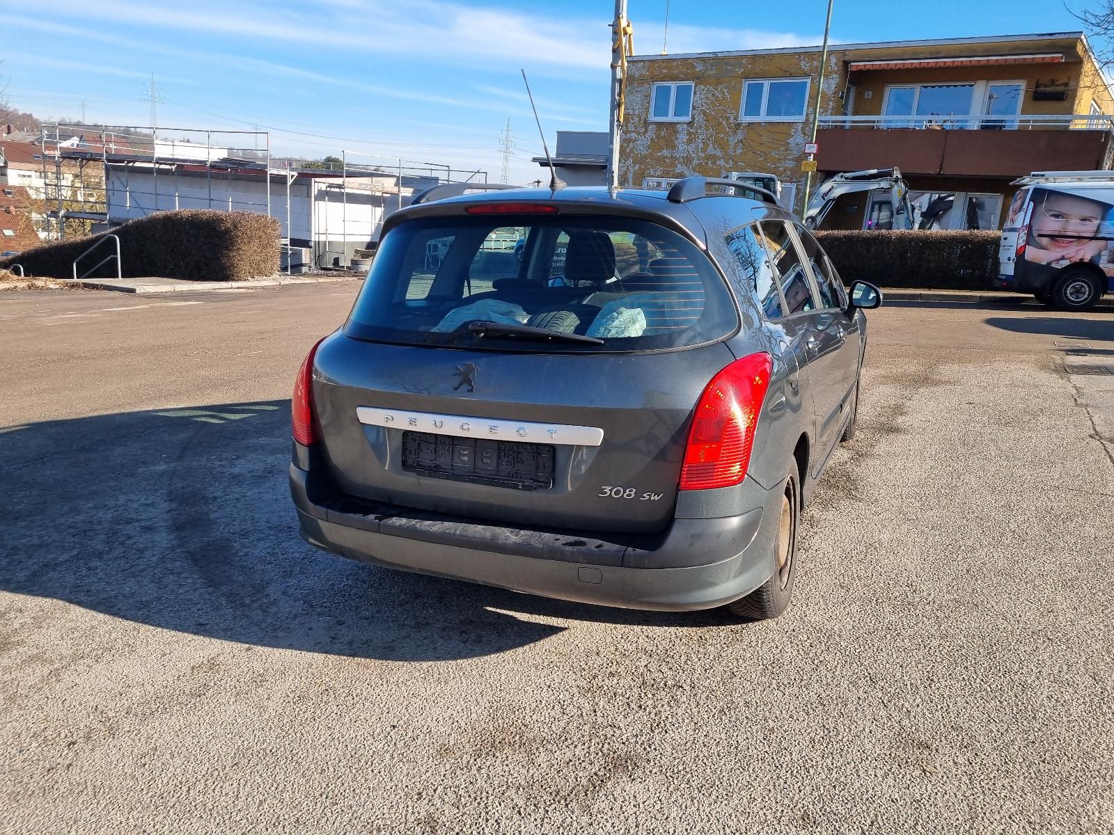 Peugeot 308 2011 — photo 14