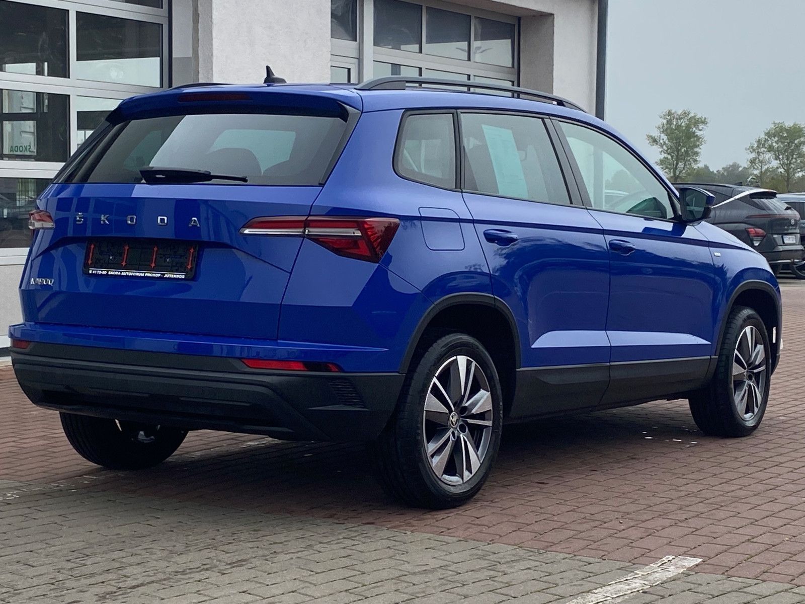 Fahrzeugabbildung SKODA Karoq Tour 2,0 TDI DSG *Navi*AHK*