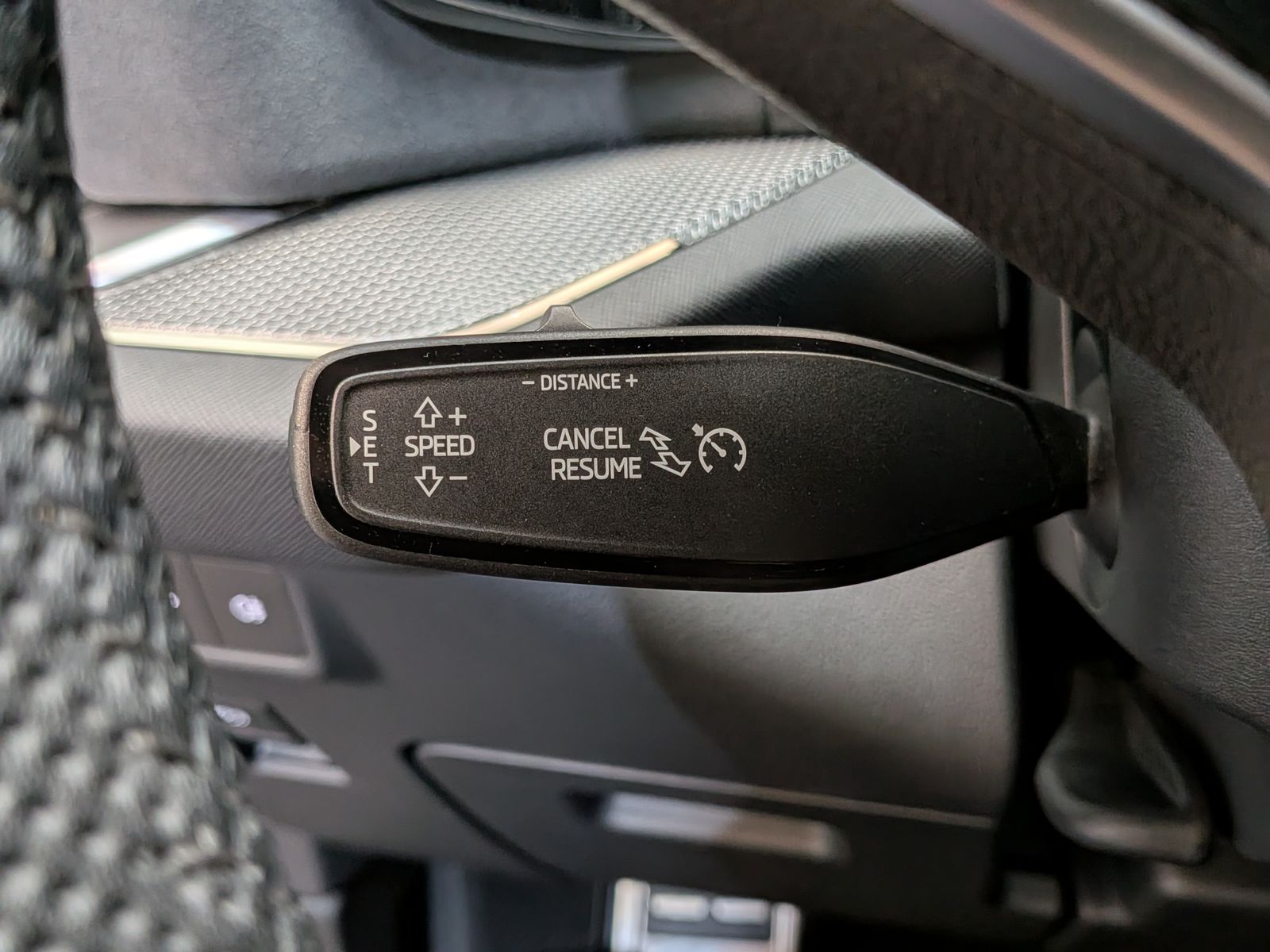 Fahrzeugabbildung SKODA Kodiaq 2.0TDI SPORTLINE*MEMOR*CAM*LED*ACC*7-SITZ