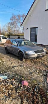 Volkswagen VW Passat BJ 2002 - Volkswagen Passat aus 2002: Kombi