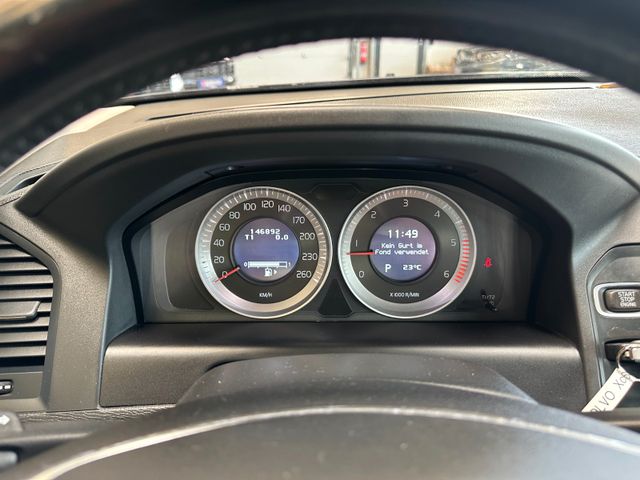 Volvo XC60 Momentum AWD *Xenon*Leder*
