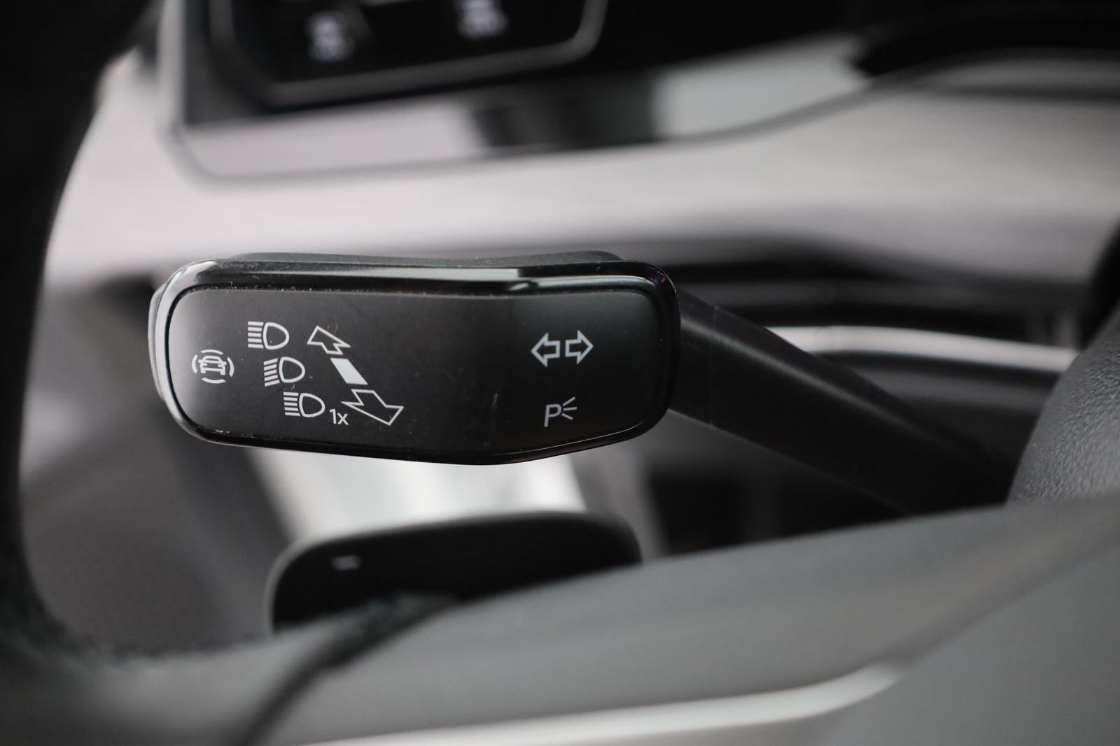 Volkswagen Golf VIII 2.0 TSI DSG Style LED Navi ACC Kamera, миниатюра 18
