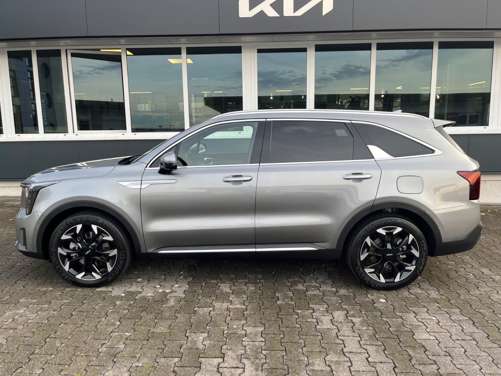 Fahrzeugabbildung Kia Sorento 2.2 CRDi AWD Platinum Premium Paket AHK