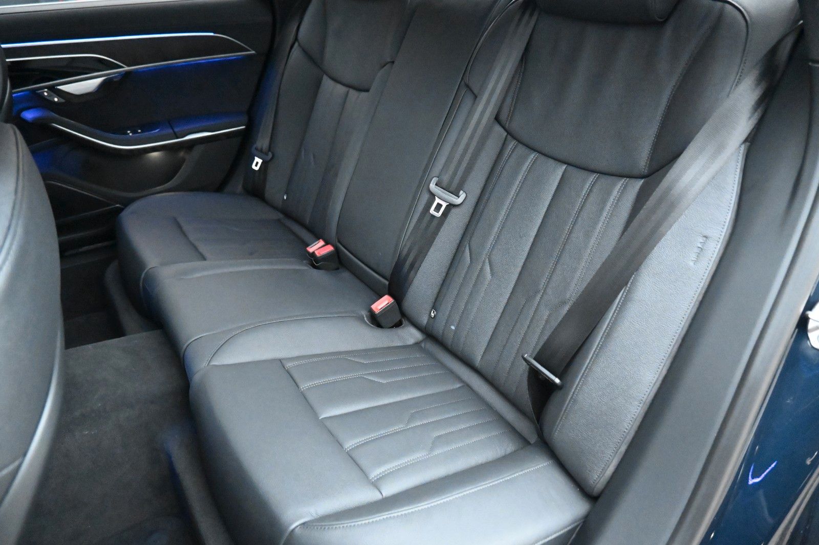 Fahrzeugabbildung Audi A8 50 TDI quattro *NAV*ACC*STDHZG*360°*MIETKAUF*
