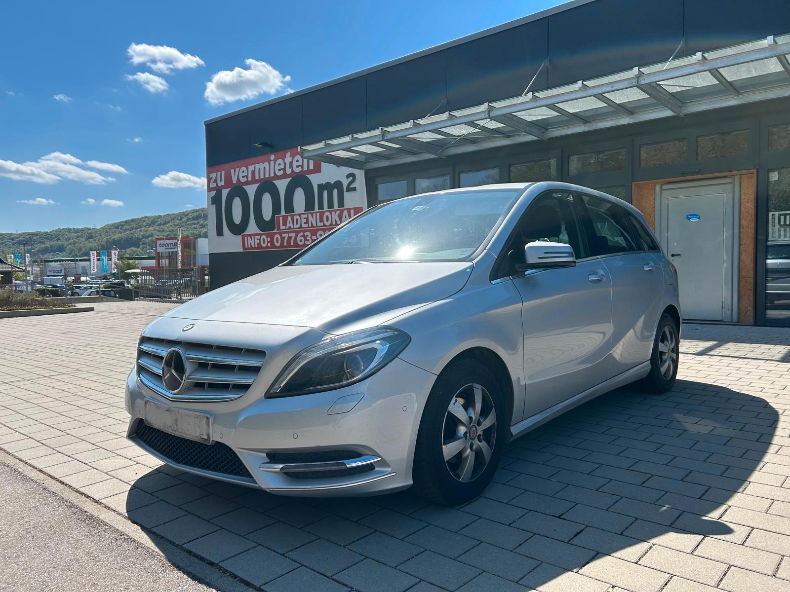 Mercedes-Benz B 180 *AUTOMATIK*XENON*1te Hnd*