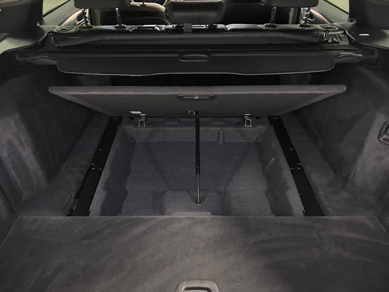 Fahrzeugabbildung BMW 530 3.0 24V 530 d xDrive M-Paket+Sport+LEDER+PDC