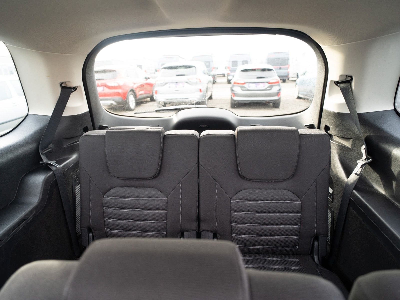 Fahrzeugabbildung Ford Galaxy Titanium/NAVI/AUTOMATIK/7-SITZER/WINTER