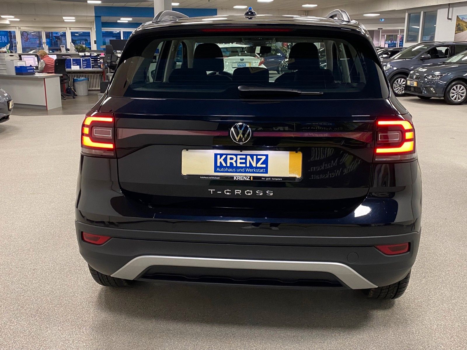 Fahrzeugabbildung Volkswagen T-Cross 1.0 TSI LIFE+ALLWETTER++SITZHEIZUNG+PDC+