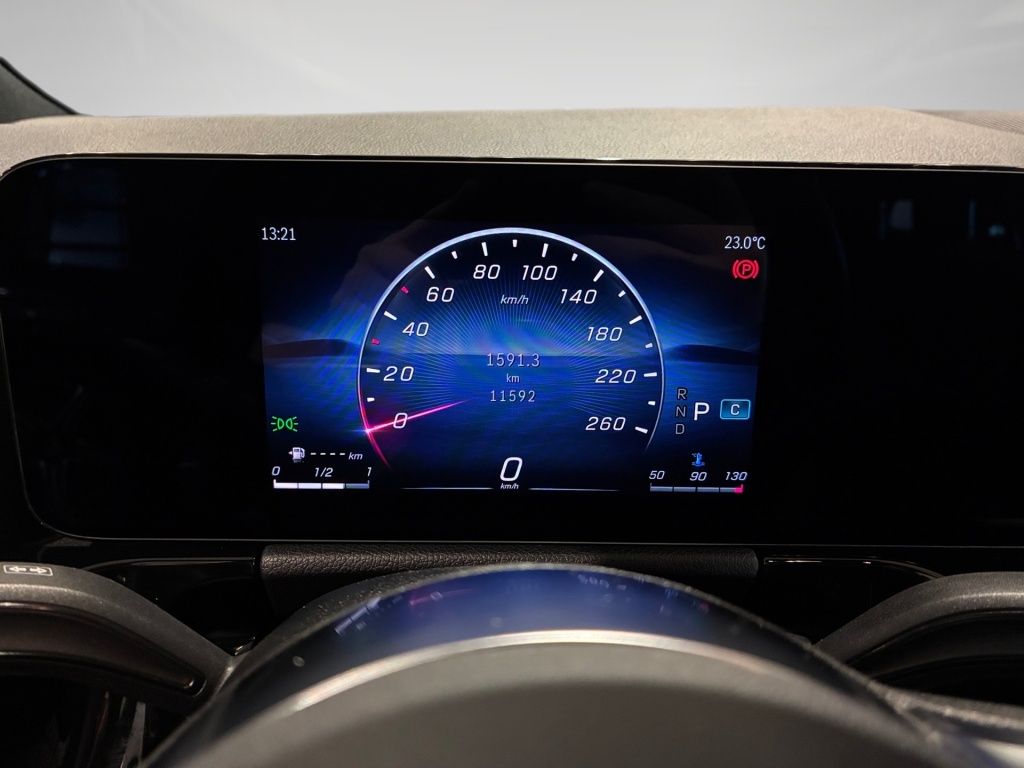 Mercedes-Benz GLA 200 d PROGRESSIVE AHK ADV LED MBUX foto 7
