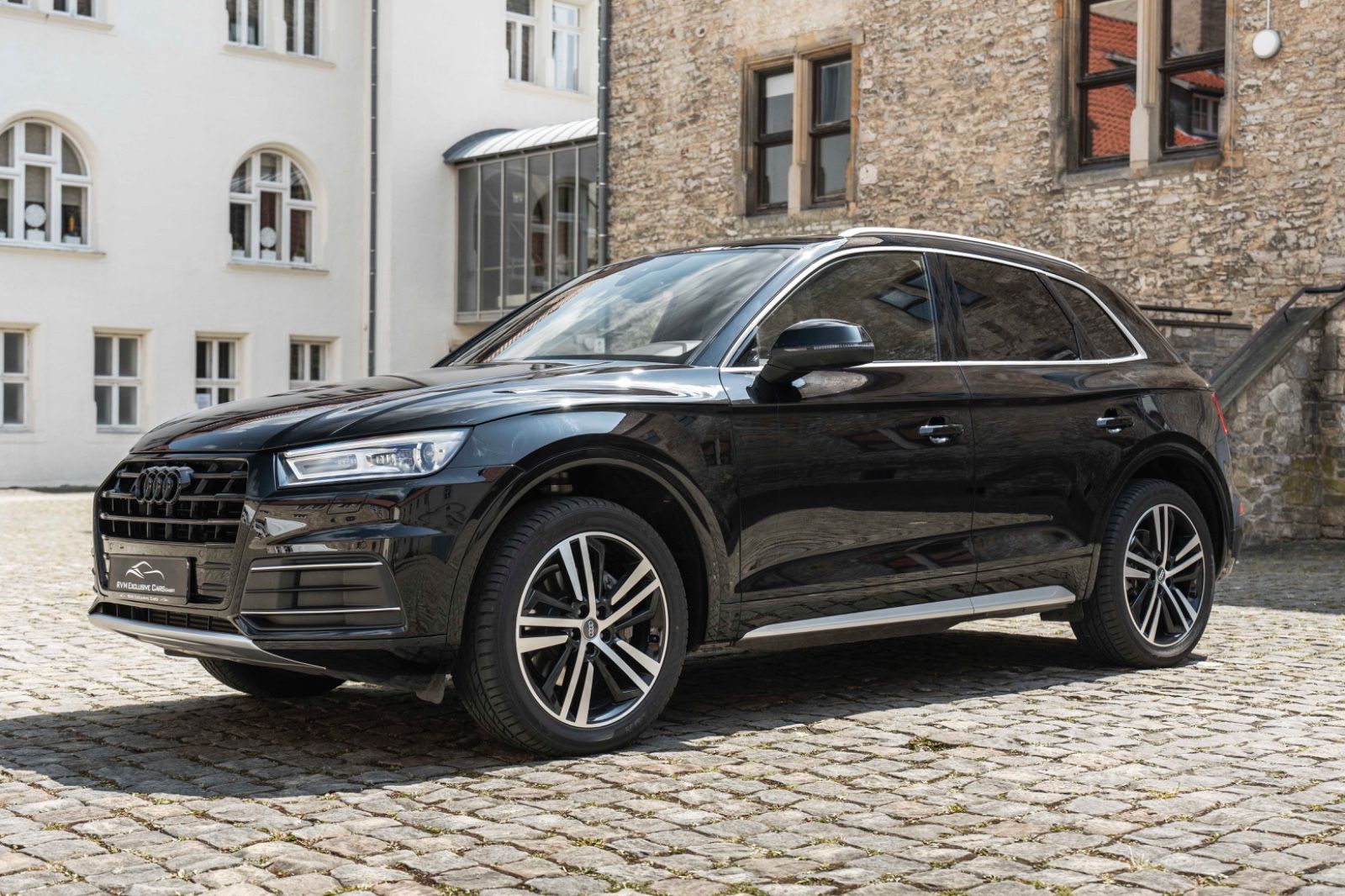 Fahrzeugabbildung Audi Q5 45TFSI QUATTRO LED KAM ALCANTARA TOTW NAV