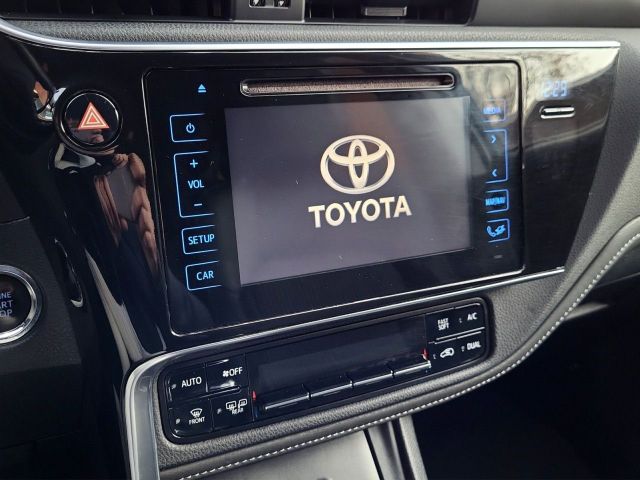 Auris 1.6 D-4D Executive Touring Sports