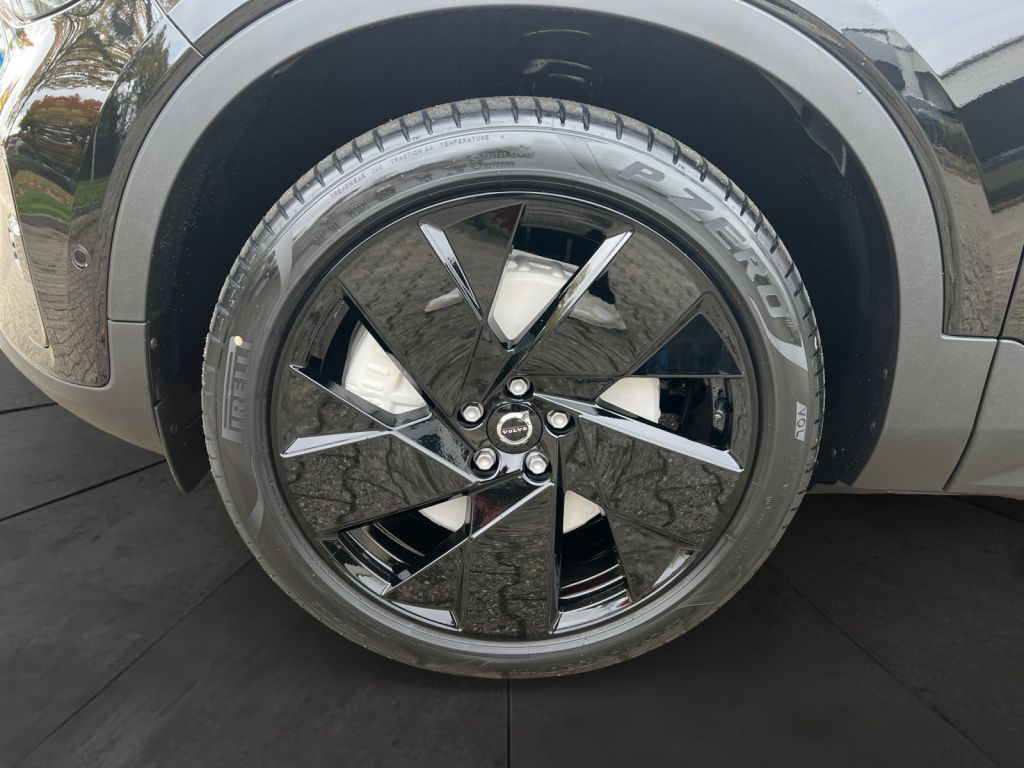 VOLVO EX40 Electric,Extend. R.Ultra Black Ed.,Licht-P VOLVO EX40 Electric,Extend. R.Ultra Black Ed.,Licht-P