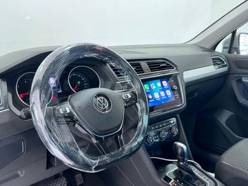 Volkswagen Tiguan - 11