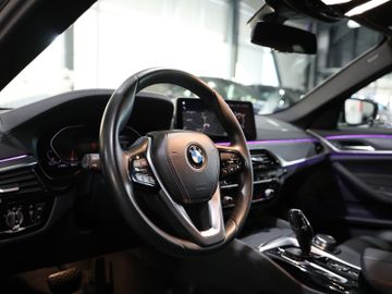 BMW 520 - 12