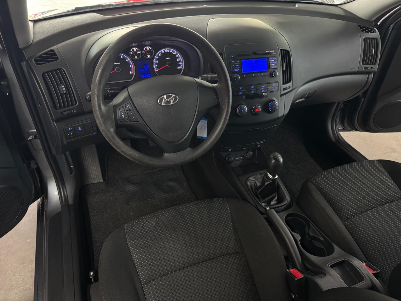 Hyundai i30 2012 — photo 13