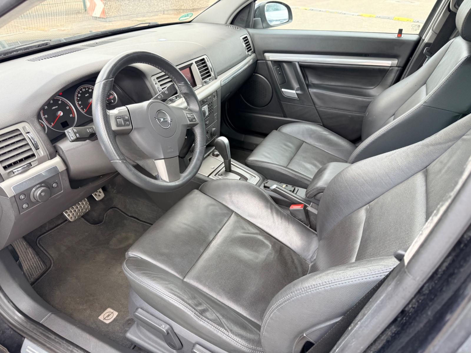 Opel Signum 2006 — photo 21