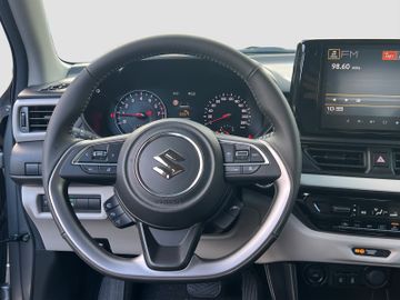 Fotografie 11 des Suzuki Swift 1.2 Hybrid Comfort Automatik Navi