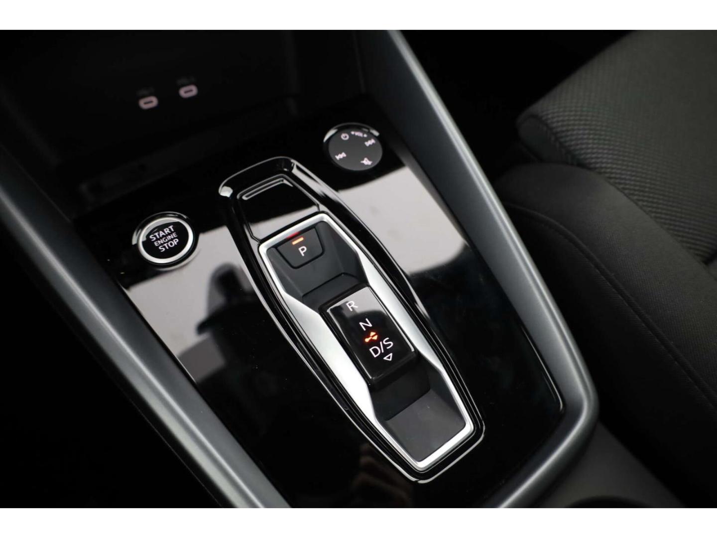 Audi A3 Limousine 35 TFSI S line AHK/NAV/Opt.Schwarz+, миниатюра 19