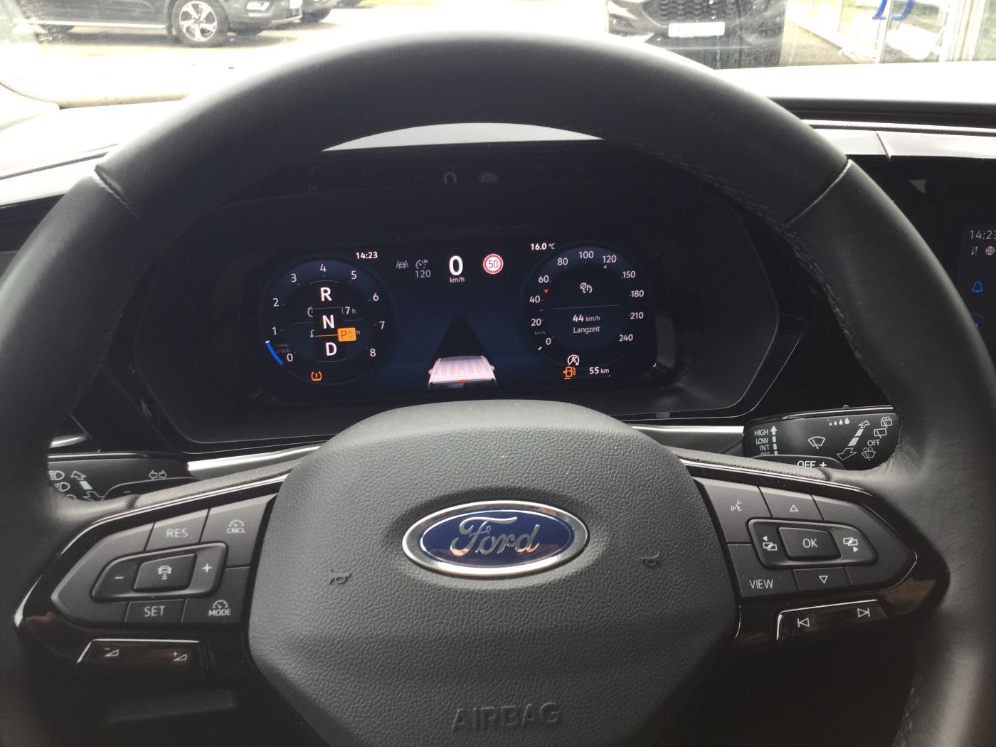 Ford Tourneo Connect 1.5 EcoBoost Titanium ACC imagem 2