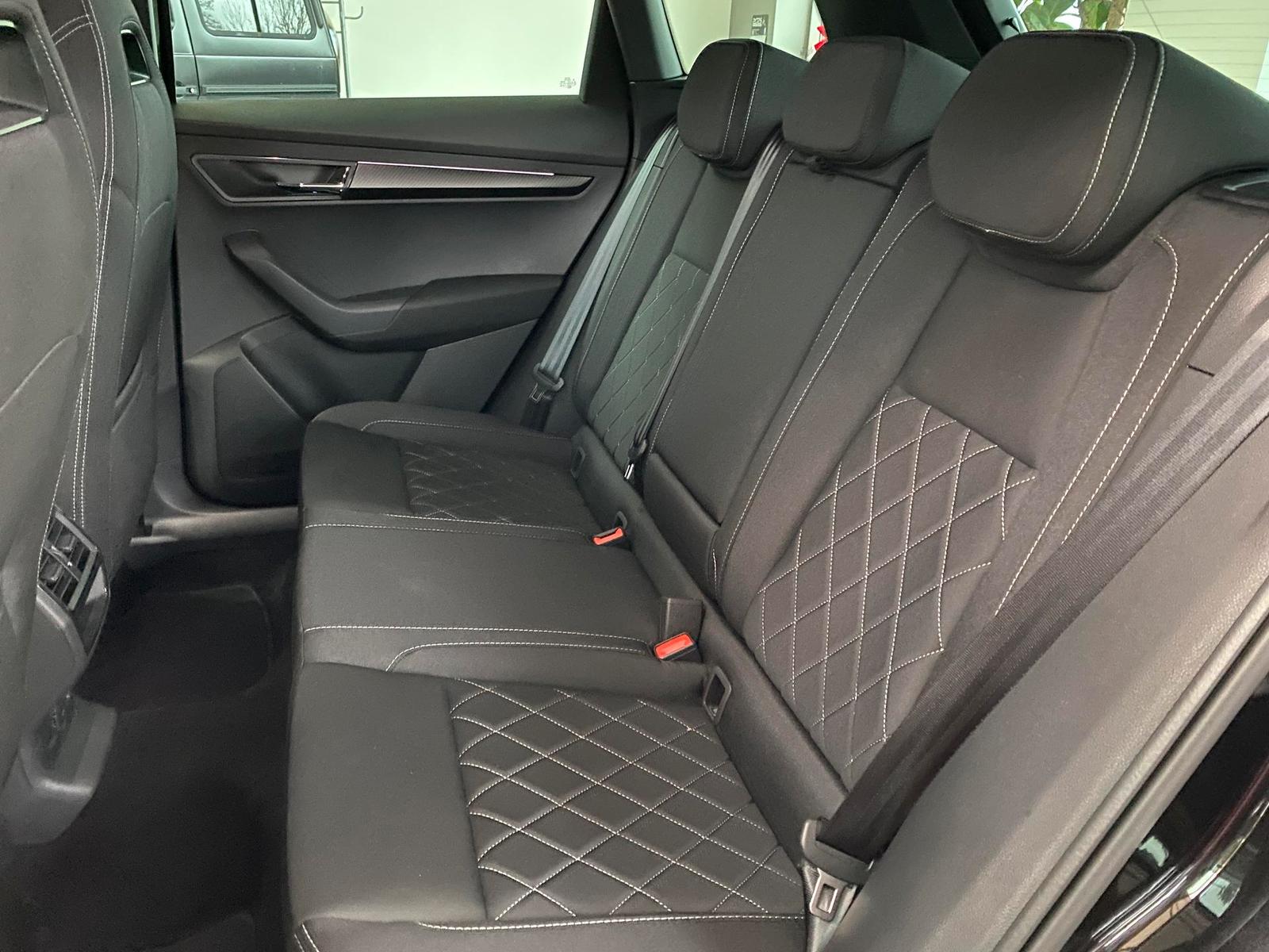 Skoda Karoq Sportline 1,5TSI DSG*AHK*NAVI*ACC*CARPLAY*