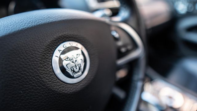 Fahrzeugabbildung Jaguar XKR Cabriolet/Deutsch/Speed+Black Pack