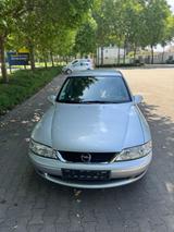 Opel Vectra 1.6 - - gebrauchte Opel Vectra aus dem Jahr 2000